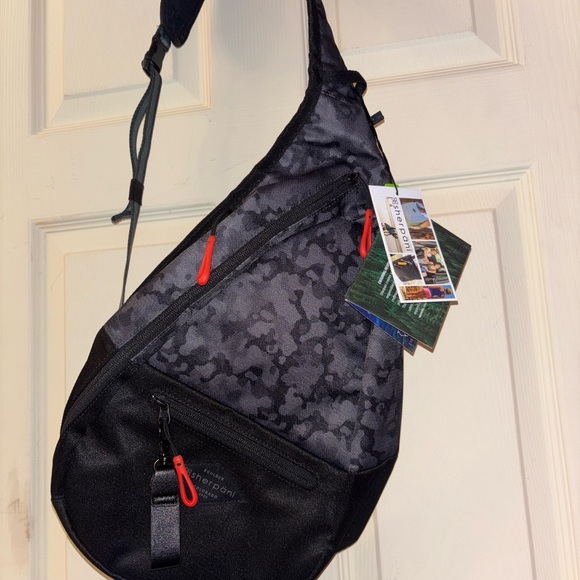 NEW! Sherpani Black and Gray Camo Sling Bag - Picture 9 of 9